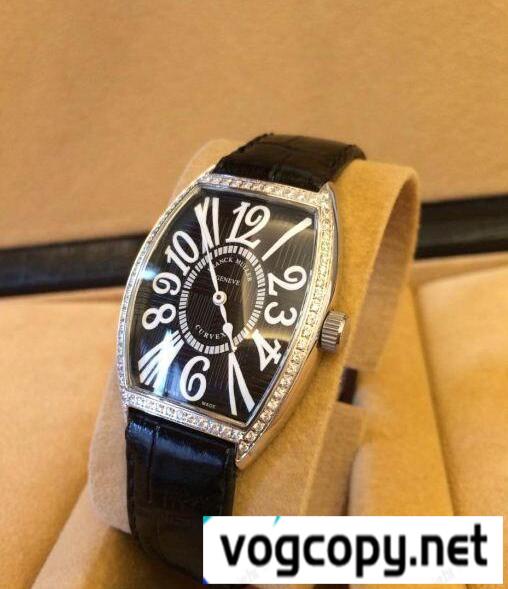 目を奪われるフランクミュラー FRANCK MULLER　 三次元曲線のトノーカーベックス ダイヤ  クロコレザー レディース 腕時計1752 QZ D RELIEF