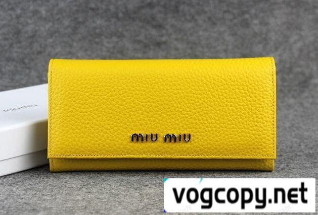 最高級ミュウミュウ財布コピー　MIUMIU　上品でフェミニンな美品
