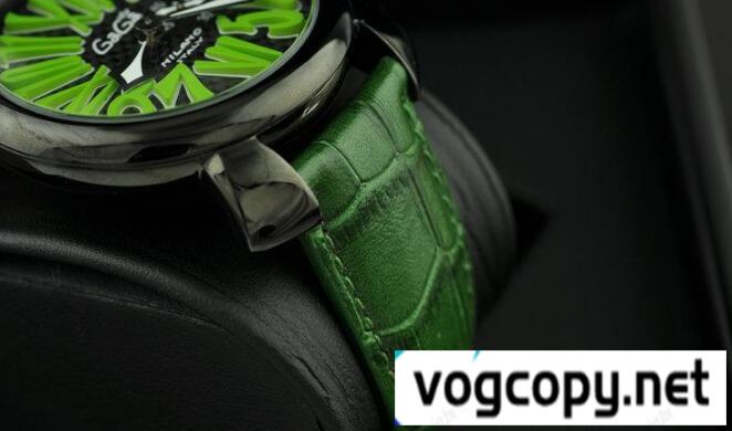 防水機能性あるガガミラノ GaGa MILANO  スリム46MM 手元で抜群のメンズ腕時計 5084.3