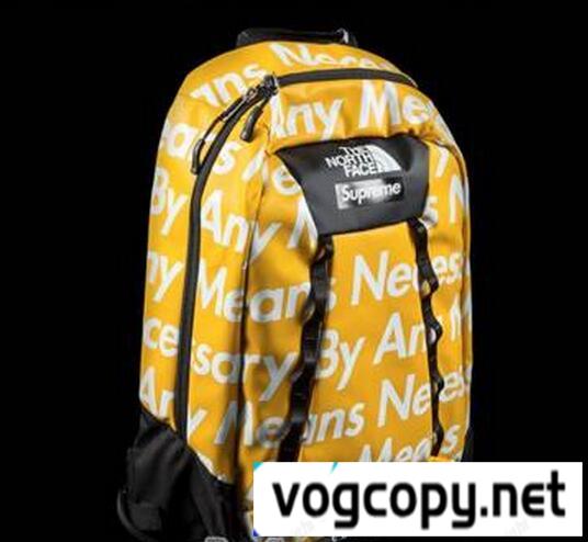 かっこいいデザインに　Supreme　The North Face Base Camp Crimp Backpack シュプリーム ベースキャンプクリンプ　カジュアルバックパック.
