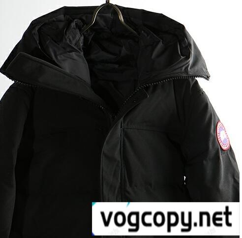 印象的なモデル　CANADA GOOSE/カナダグース　デザイン性の高いダウンジャケット.