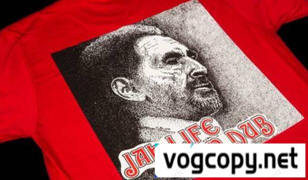 即時販売 シュプリーム コピー 通販　デザイン性抜群のTシャツ	レッド.