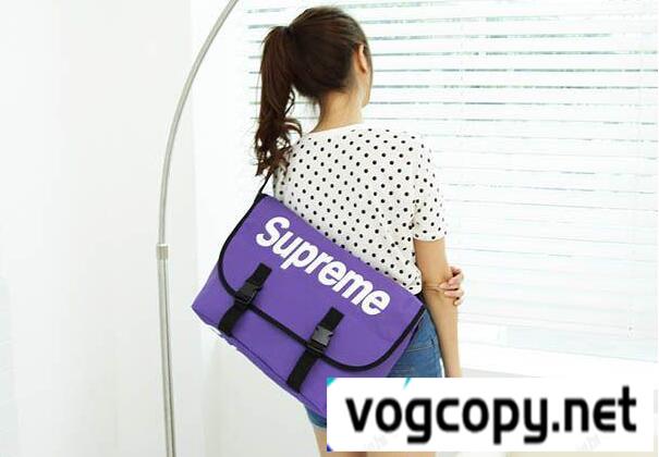 お買い物SUPREME シュプリームコピー　洗練された印象に溢れるショルダーバッグ.
