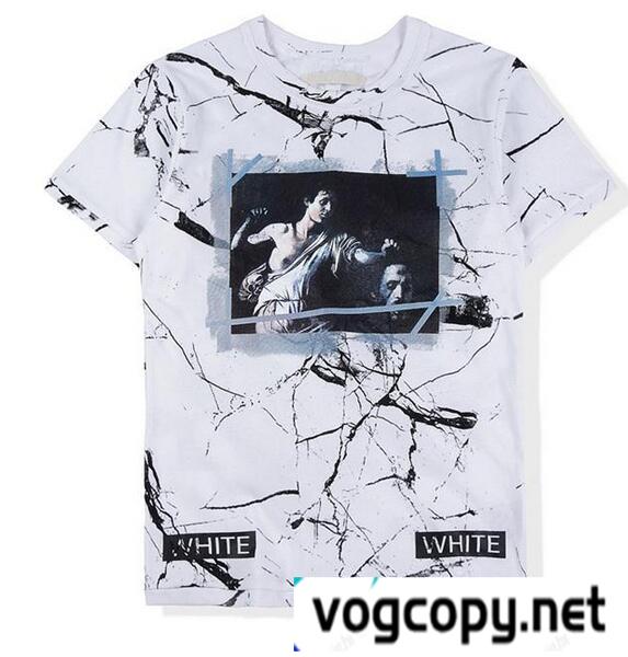 福田真琴さんオススメOff-Whiteオフホワイト Tシャツ コピー　重宝する丸ネックシャツ