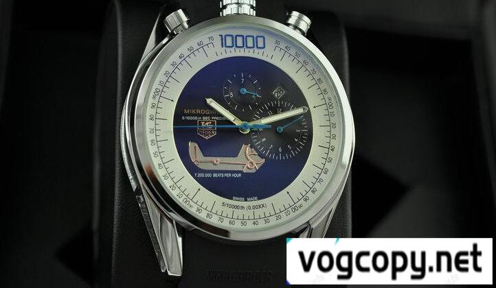 実用性も抜群タグホイヤー腕時計メンズ　TAG HEUER　 5針クロノグラフ　 43.55mm　飽きのこないメンズモデル