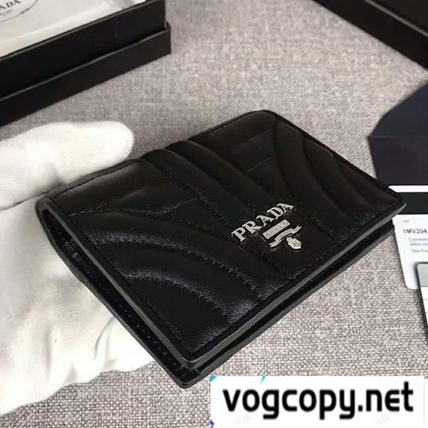 prada コピー