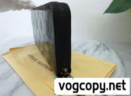 https://vogcopy.net