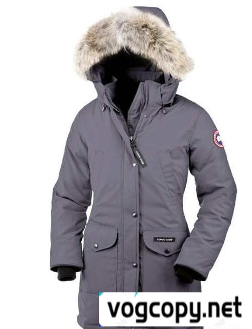 完売品　Canada Goose 　丁度いいサイズ感がありダウンジャケット3色可選.