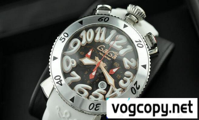 絶大な人気ガガミラノ コピーGaGaMILANO 　6針クロノグラフ ラバー　腕時計 .
