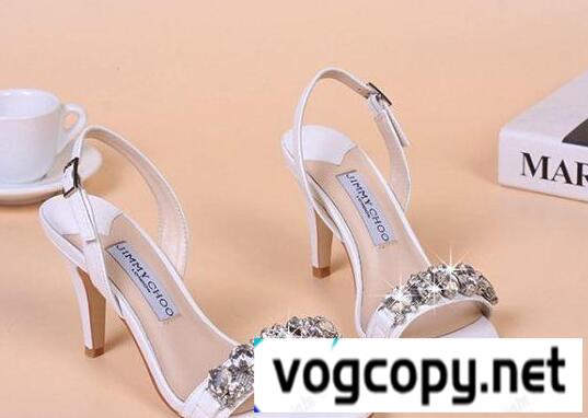 活躍が期待できるジミーチュウ コピー JIMMY CHOO 　エレガントなサンダル.