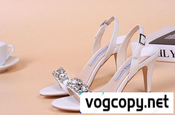 活躍が期待できるジミーチュウ コピー JIMMY CHOO 　エレガントなサンダル.