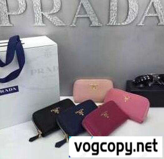 機能性に優れた　秋冬 prada プラダ 上質な素材でキーケース 4色可選 