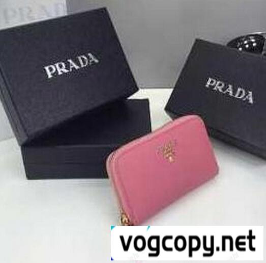 機能性に優れた　秋冬 prada プラダ 上質な素材でキーケース 4色可選 