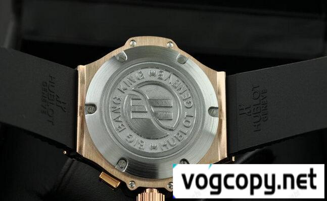 人気急上昇 Hublotウブロ  6針クロノグラフ 日付表示機能性あるサファイヤクリスタル風防メンズ腕時計.