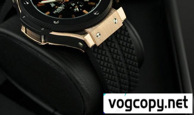 人気急上昇 Hublotウブロ  6針クロノグラフ 日付表示機能性あるサファイヤクリスタル風防メンズ腕時計.