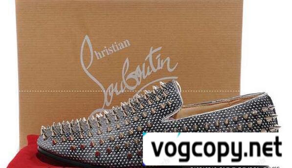 春夏にこそ履きたいChristian Louboutinクリスチャンルブタン　シンプルデザインのシューズ靴.