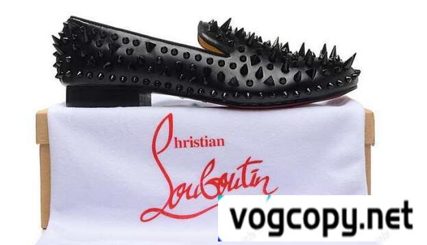安定感のあるChristian Louboutinクリスチャンルブタン 相性も良い ビジネスシューズ.