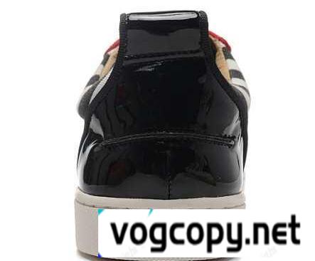 軽くておしゃれなChristian Louboutinクリスチャンルブタン 高い耐久性に溢れるスニーカー.