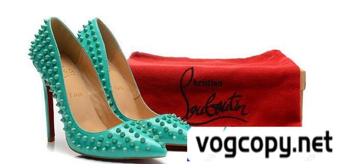 今季流行のChristian Louboutin クリスチャンルブタンコピー エレガントな雰囲気あるパンプス.　