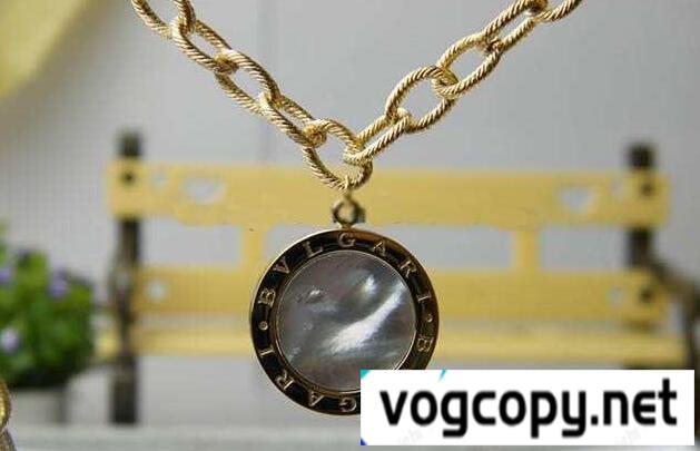 神聖な雰囲気を感じさせるBVLGARI ブルガリ ネックレス、ペンダントトップ、チョーカー 3色可選.