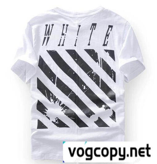  存在感抜群なOff-White オフホワイト半袖 　手頃でガンガン着倒せるTシャツ.