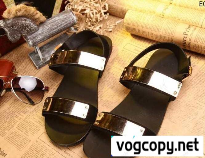 安定感あるGIUSEPPE ZANOTTI ジュゼッペ ザノッティコピー 歩きやすさも抜群 サンダル.