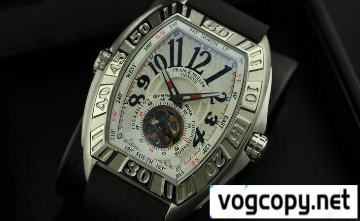 定番モデルのフランクミュラーコピー メンズ腕時計 自動巻き 2針 夜光効果 50.20X43.20mm シルバー ラバー.