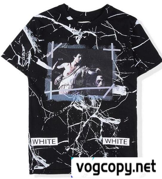 福田真琴さんオススメOff-Whiteオフホワイト Tシャツ コピー　重宝する丸ネックシャツ