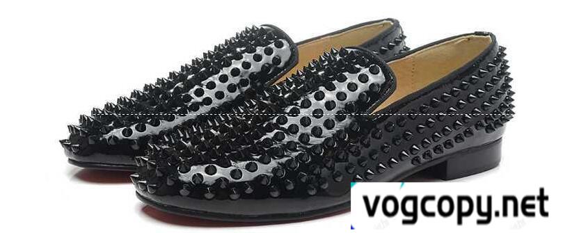 最新作一番人気のクリスチャンルブタンChristian Louboutin　ローラー ボート スニーカー 靴　28638836　スエード スリッポン