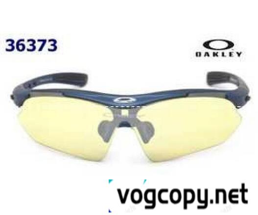 目を引くOAKLEYオークリー スーパーコピー　おしゃれなサングラス