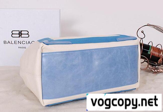 今季のトレンドBALENCIAGAバレンシアガ コピー 激安 流行のハンドバッグ