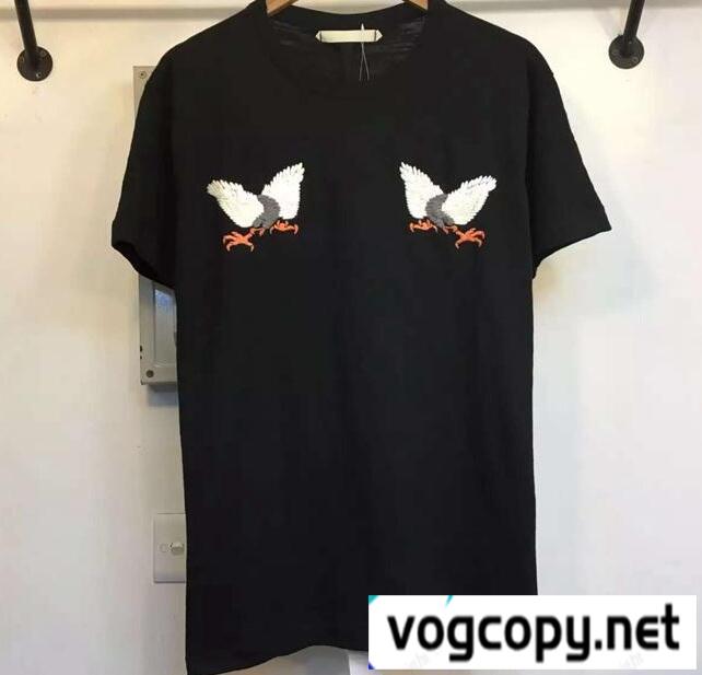 夏にはピッタリのOFF-WHITE　オフホワイト スーパーコピー　人気の高いｔシャツ半袖 