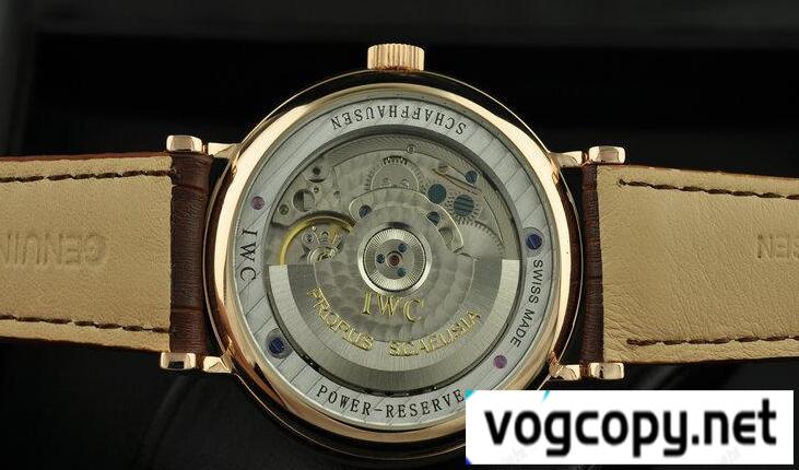 高級感漂うインターナショナルウォッチ カン IWC　 お洒落なポートフィノ アリゲーターレザー メンズ 腕時計　IW356502