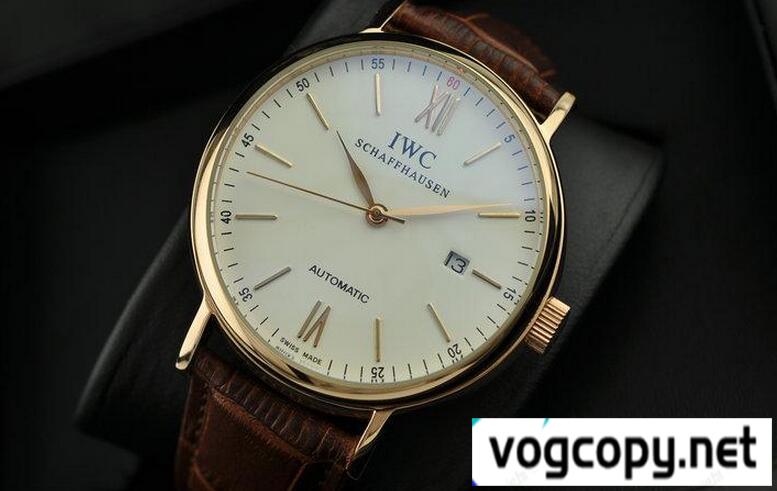 高級感漂うインターナショナルウォッチ カン IWC　 お洒落なポートフィノ アリゲーターレザー メンズ 腕時計　IW356502