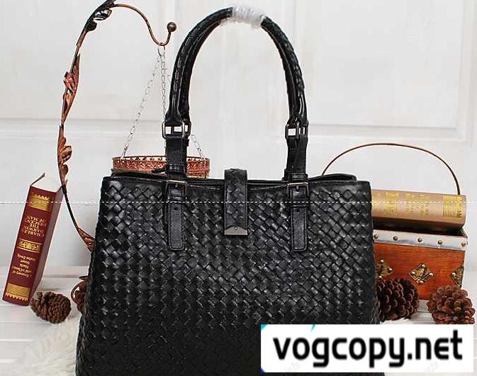 今季セール　BOTTEGA VENETA ボッテガ ヴェネタ  収納力も文句なしバッグブランド 人気