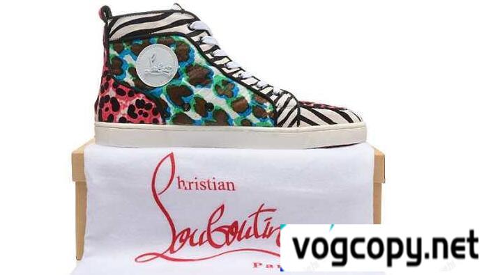 軽快な履き心地CHRISTIAN LOUBOUTIN  勝手に使えるルブタン スニーカー コピー