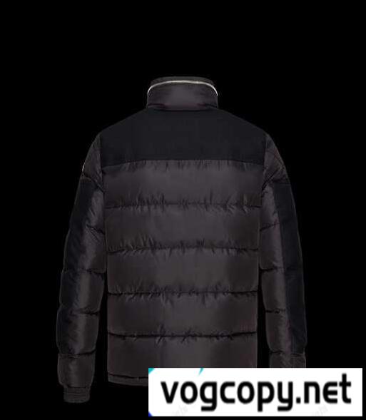 80％off セール　モンクレール コピー 通販　MONCLER 季節感のあるダウンジャケット