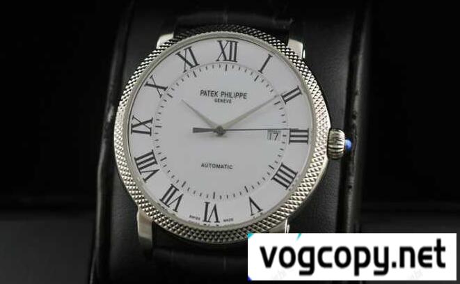 防水を誇るPATEK PHILIPPE パテックフィリップ 愛用できる自動巻き腕時計
