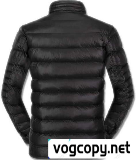 カジュアル上質MONCLER AMIOTショートダウン モンクレールメンズダウンジャケットアミオブラック 