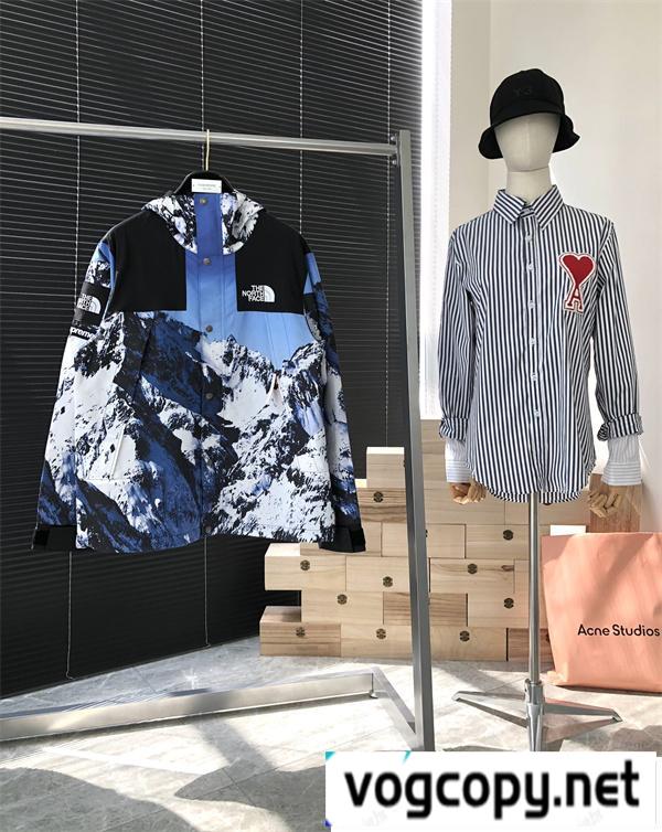 Buy Supreme The North Face Bandana Mountain Jacket Red Size XL Online in Australia | KickSTW | supremeTheNorth Face Mountain jkt | ジャケット・アウター | シュプリーム