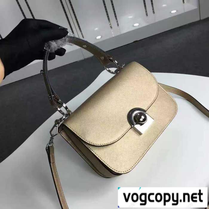 海外セレブ定番愛用プラダバッグレディースコピーPRADA2018SS人気限定商品ショルダーバッグコピー通販