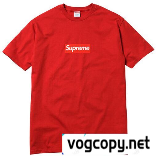 落ち着いた印象のシュプリーム コピー シンプルなデザイン　Ｔシャツ.