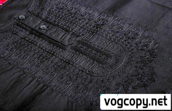 個性的な雰囲気があるシュプリーム 耐久性が満点のTシャツ　サンド .