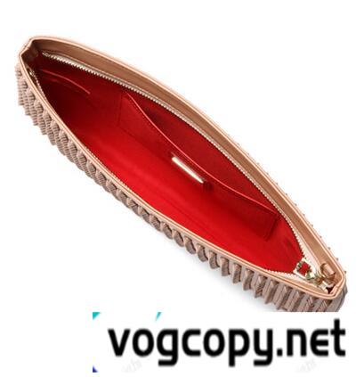 美品　クリスチャン ルブタンカーフスキン　ショルダー付 一味違うクラッチバッグ
