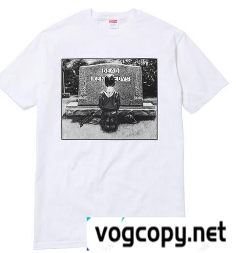 人気販売する supreme 激安  軽快な着用感があるＴシャツ  .