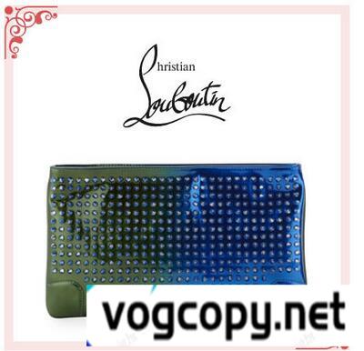 実用的なクリスチャン ルブタン Christian Louboutin Loubiposh Spikes Patent　注目のクラッチバッグ