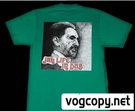 軽快な着用感がありシュプリーム　ブランド コピー 安心デザイン性に Tシャツ　エメラルドグリーン.