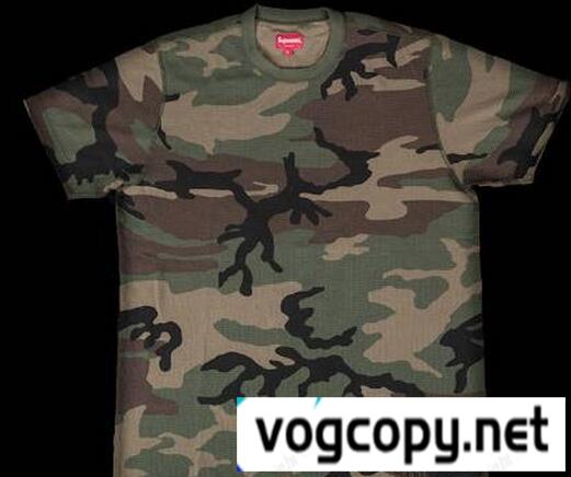 今季の大注目 supreme スーパーコピー　ショートスリーブワッフルサーマル　ウッドランドカモ.