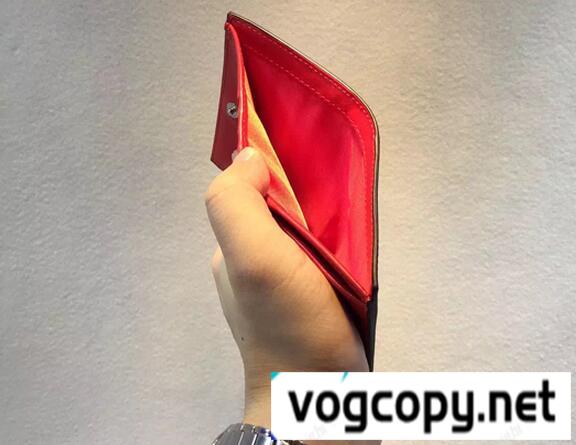 プレゼントに クリスチャン ルブタン  新アイテム ウォレット 財布.