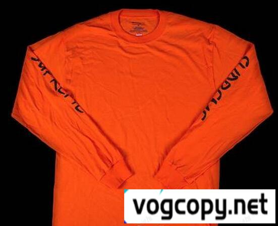 男性に向けの人気シュプリーム  愛用できるTシャツ オレンジ.
